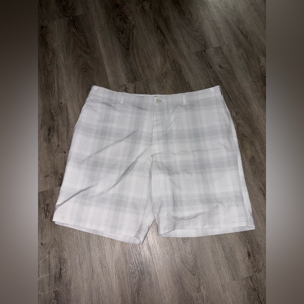 Ben Hogan ~ Grey Plaid Shorts (Men’s)